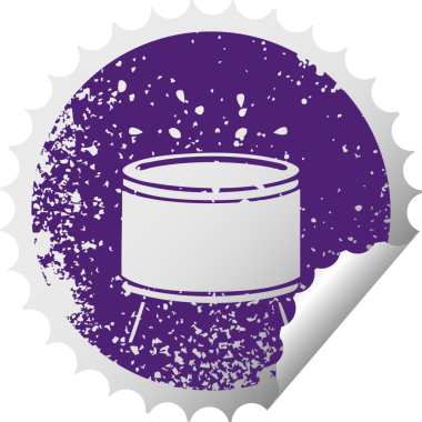 Bir insan tarafından çizilmiş davulun sıkıntılı dairesel soyulan çıkartması.