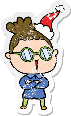 Bir insan tarafından çizilmiş Noel Baba şapkası takan, gözlüklü bir kadın.