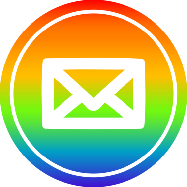 bir insan tarafından çizilmiş gökkuşağı gradyanı olan zarf harfli dairesel simge