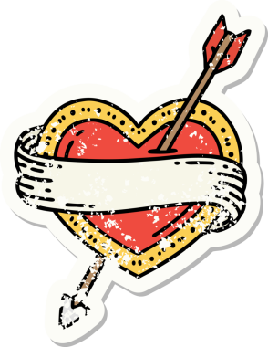 Bir insan tarafından çizilmiş ok kalp ve pankartın geleneksel stiliyle dövmesi var.