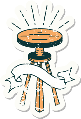 Bir insan tarafından çizilmiş eski dövme stili tahta bir tabure.