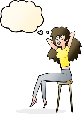 Bir insan tarafından çizilmiş düşünce baloncuğuyla tabureye poz veren çizgi film kadını.