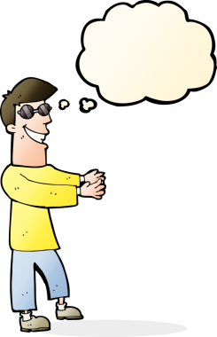 Bir insan tarafından çizilmiş düşünce balonlu gözlüklü sırıtan çizgi film adamı.