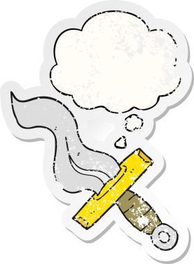 Düşünce baloncuklu çizgi film hançeri insan tarafından çizilmiş yıpranmış bir çıkartma gibi.