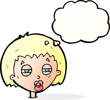 Bir insan tarafından çizilmiş düşünce baloncuğuyla gözlerini kısarak bakan çizgi film kadını.