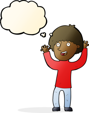 Bir insan tarafından çizilmiş düşünce baloncuğuyla gülen mutlu çocuk.