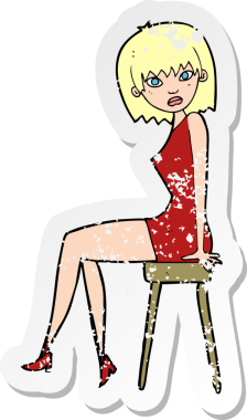 Bir insan tarafından çizilmiş taburede oturan bir karikatür kadının gerilimli retro yapıştırması.