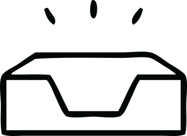 Bir insan tarafından çizilmiş boş bir tepsinin çizgi çizimi