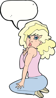 Bir insan tarafından çizilmiş konuşma balonuyla poz veren karikatür kadın.