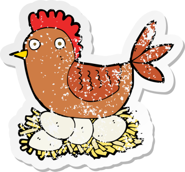 Bir insan tarafından çizilmiş yumurtaların üzerine çizgi film tavuğu yapıştırması.