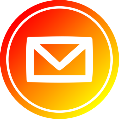 Bir insan tarafından çizilen sıcak gradyan bitiş ile zarf harfi dairesel simgesi