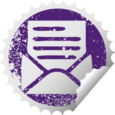 Bir insan tarafından çizilmiş mektup ve zarfın derisi soyulmuş dairesel etiket sembolü.