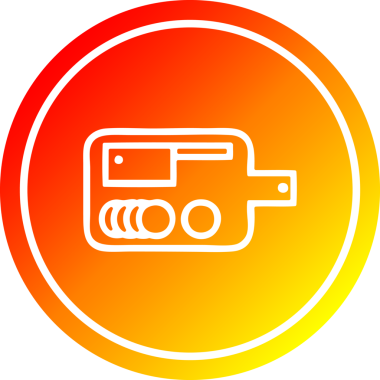 Bir insan tarafından çizilmiş sıcak gradyan kesme tahtası dairesel simgesi