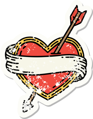 Bir insan tarafından çizilmiş ok kalp ve pankartın geleneksel stiliyle dövmesi var.