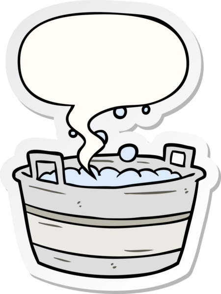 Bir insan tarafından çizilmiş konuşma kabarcığı çıkartmalı su dolu eski bir teneke küvet.