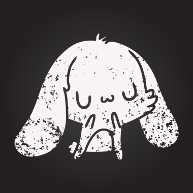 Tahta tebeşir bir insan tarafından çizilmiş kawaii sevimli kürklü tavşan çizimi