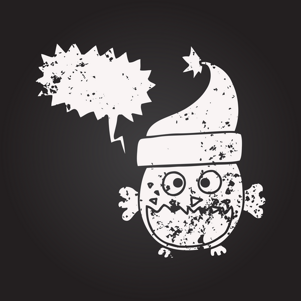 Tahta tebeşirle çizilmiş konuşma balonu baykuşu Noel şapkası giymiş bir insan tarafından çizilmiş.