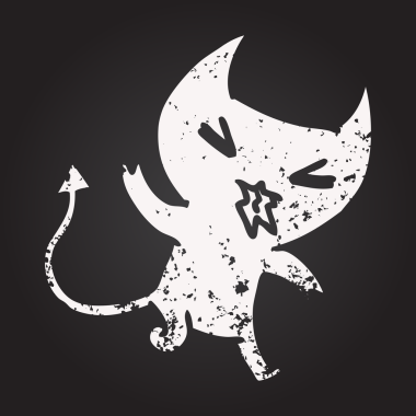 Tahta tebeşir, bir insan tarafından çizilmiş bir kawai iblisinin resimlerini çiziyor.