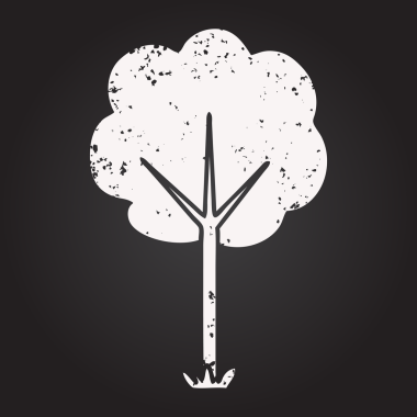 Karatahta tebeşiri bir insan tarafından çizilmiş tuhaf çizgi film ağacı.