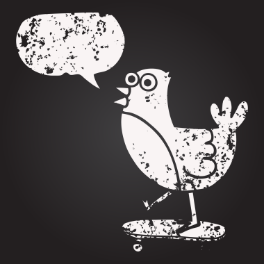 Tahta tebeşir serbest konuşma balonu karikatür kuşu bir insan tarafından çizilmiş kaykay üzerinde