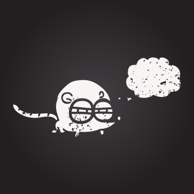 Tahta tebeşirle çizilmiş düşünce baloncuğu kötü fare bir insan tarafından çizilmiş.