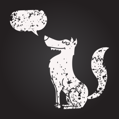 Tahta tebeşirle çizilmiş konuşma balonu karikatürü bir insan tarafından çizilmiş.