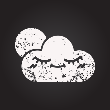 Karatahta tebeşirle bir insan tarafından çizilmiş güneş ışığı ve bulut çizimi