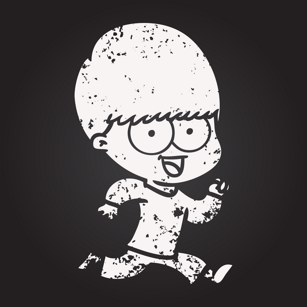 Bir insan tarafından çizilmiş kara tahta tebeşirli mutlu çizgi film çocuğu.