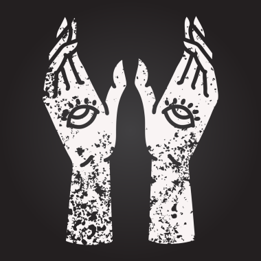 Kara tahta tebeşir dövmesi. Bir insan tarafından çizilmiş mistik eller.