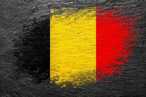 Флаг Бельгии Флаг Раскрашен Каменной Поверхности Каменный Фон Чёрный Фон — стоковое фото