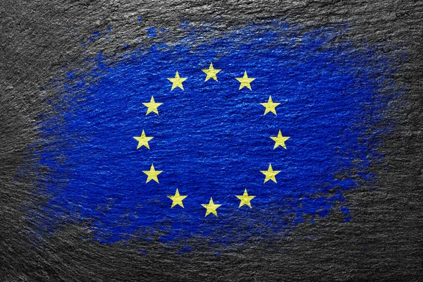 欧洲联盟的旗帜 旗子画在石头表面上 石头背景 黑色板岩背景 创意背景 — 图库照片