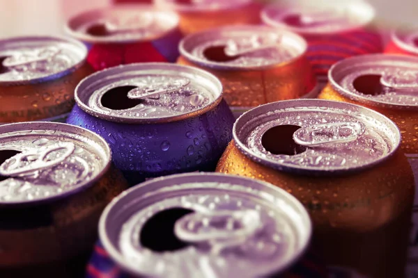 Beer Cans Aluminum Cans Close Many Multicolored Empty Cans Condensation — Stock Photo, Image