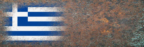 ギリシャの国旗 錆びた表面に国旗が描かれている ラスティな経歴だ コピースペース テクスチャ作成の背景 — ストック写真