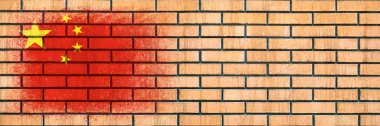 Çin bayrağı. Tuğla bir duvarda bayrak resmi. Tuğla. Uzayı kopyala Yapılandırılmış yaratıcı arkaplan