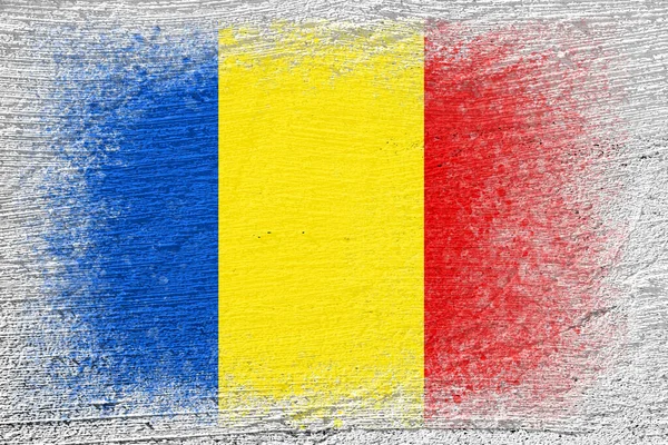罗马尼亚国旗 旗子涂在水泥墙上 水泥背景 表面涂满了石膏有结构的创作背景 — 图库照片