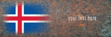 İzlanda bayrağı. Paslı yüzeyde bayrak resmi. Paslı arka plan. Uzayı kopyala Yapılandırılmış yaratıcı arkaplan