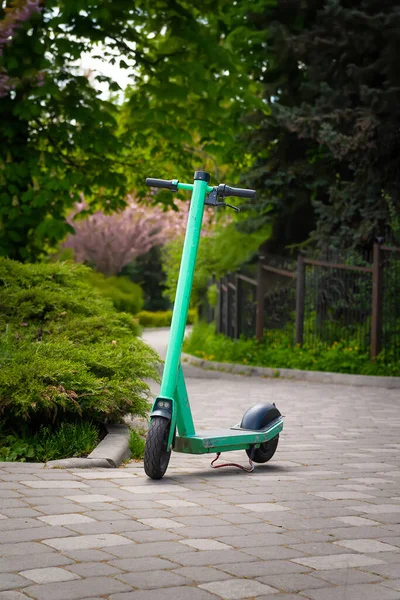 Electric Scooter Rented Scooter Scooter Left Park Path Urban Transport — Stock Photo, Image