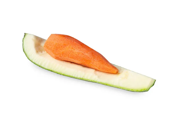 切碎的苏其尼和胡萝卜 新鲜蔬菜 从白色背景分离出来的蔬菜 — 图库照片