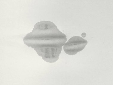 Kağıt üzerinde ıslak bir nokta. Islak eski kağıt. Boş ıslak kağıtlar. Soyut doku