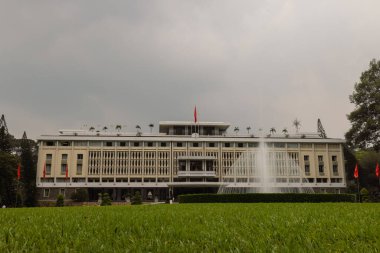 Ho Chi Minh Şehri, Vietnam - 07 Kasım 2022 Saigon 'daki Su Çeşmeli Bağımsızlık Sarayı. Vietnam Cumhurbaşkanının işyeri olan Birleşme Kongresi Salonu olarak da bilinir..