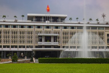 Ho Chi Minh Şehri, Vietnam - 07 Kasım 2022 Saigon 'daki Su Çeşmeli Bağımsızlık Sarayı. Vietnam Cumhurbaşkanının işyeri olan Birleşme Kongresi Salonu olarak da bilinir..