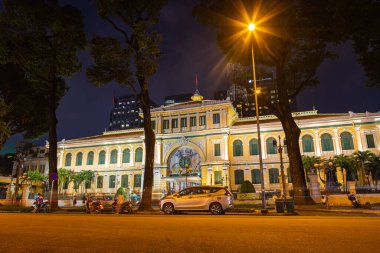 Ho Chi Minh City, Vietnam - 07 Kasım 2022 Saigon Merkez Postanesi. Ho Chi Minh City Asya 'nın popüler bir turizm merkezidir. Saigon 'daki postane gece aydınlandı. Gece görünümü