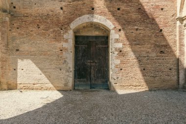 Aziz Galgano Manastırı 'nın güzel manzarası. Toskana bölgesindeki Siena eyaletinde kurulan antik bir kilise manastırı..