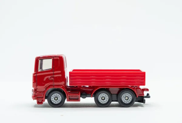 Brinquedo Caminhão Vermelho Fundo Branco Com Espaço Cópia — Fotografia de Stock