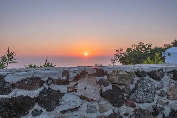 Západ Slunce Starou Skalní Stěnou Santorini Řecku Evropa — Stock fotografie