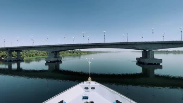 Niles Bridge Crossing Cruise Ship Sunrise Filmati Alta Qualità Vivi — Video Stock