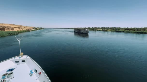 Tengeri Találkozás Hajós Áthaladó Hajó Níluson Kiváló Minőségű Felvétel Hajós — Stock videók
