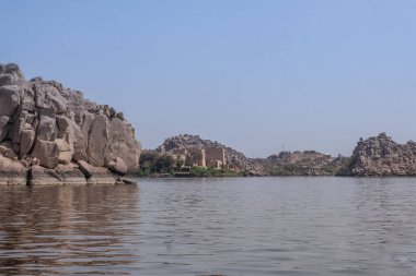 Nil 'in tarihi sularında gezinirken bir deniz macerasının heyecanını yaşayın. Bu görüntü sizi Mısır 'ın derinliklerine götüren yolculuğun cazibesini özetliyor. Seyahat edebiyatı ve sunumlar için mükemmel.