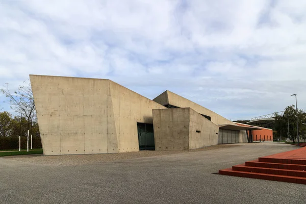 Weil Rhein 10月23日 2022年 Vitra Campus消防局 Zaha Hadid设计的著名混凝土解构和野蛮建筑 维特拉是一家著名的瑞士家具设计公司 其校园向公众开放 — 图库照片