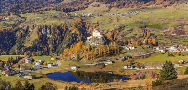 Panorama Van Vallei Met Het Kasteel Van Tarasp Herfst Prachtige — Stockfoto